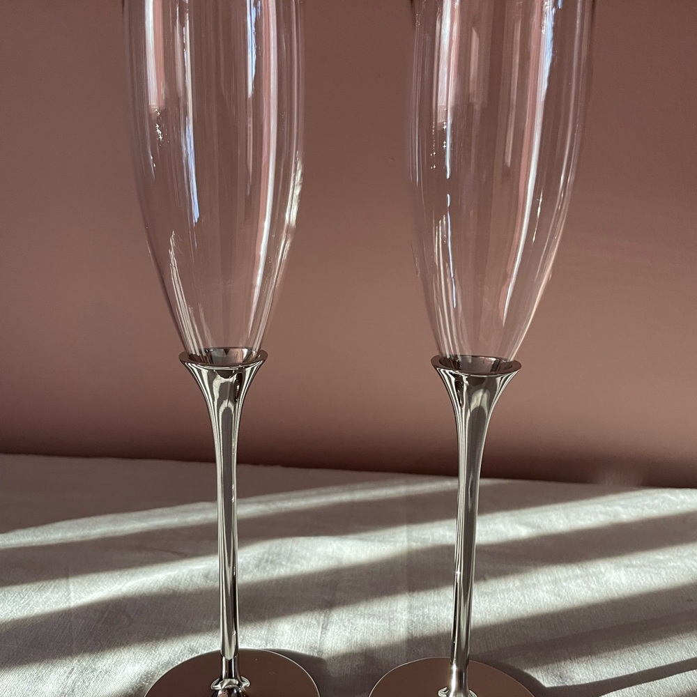 Elegant Champagne Flutes